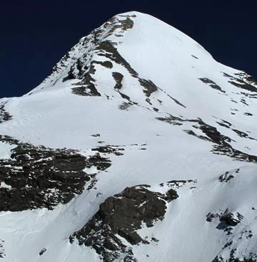 Pisang Peak Ascent