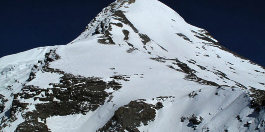  Pisang Peak Ascent 