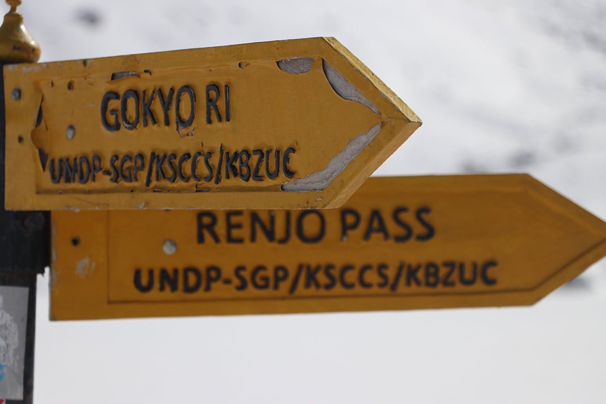 Gokyo via Renjo Pass